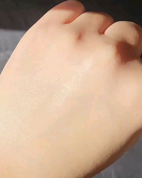 PERFECTING LAST FOUNDATION（パーフェクティングラストファンデーション）/VDL/リキッドファンデーションの動画クチコミ4つ目