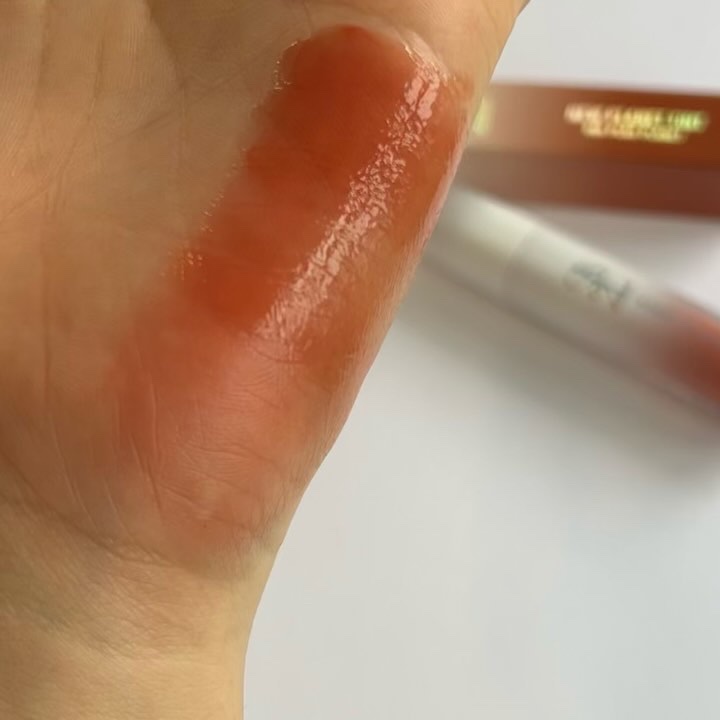 ニュープラネットティント/S2ND/リップティントの動画クチコミ2つ目