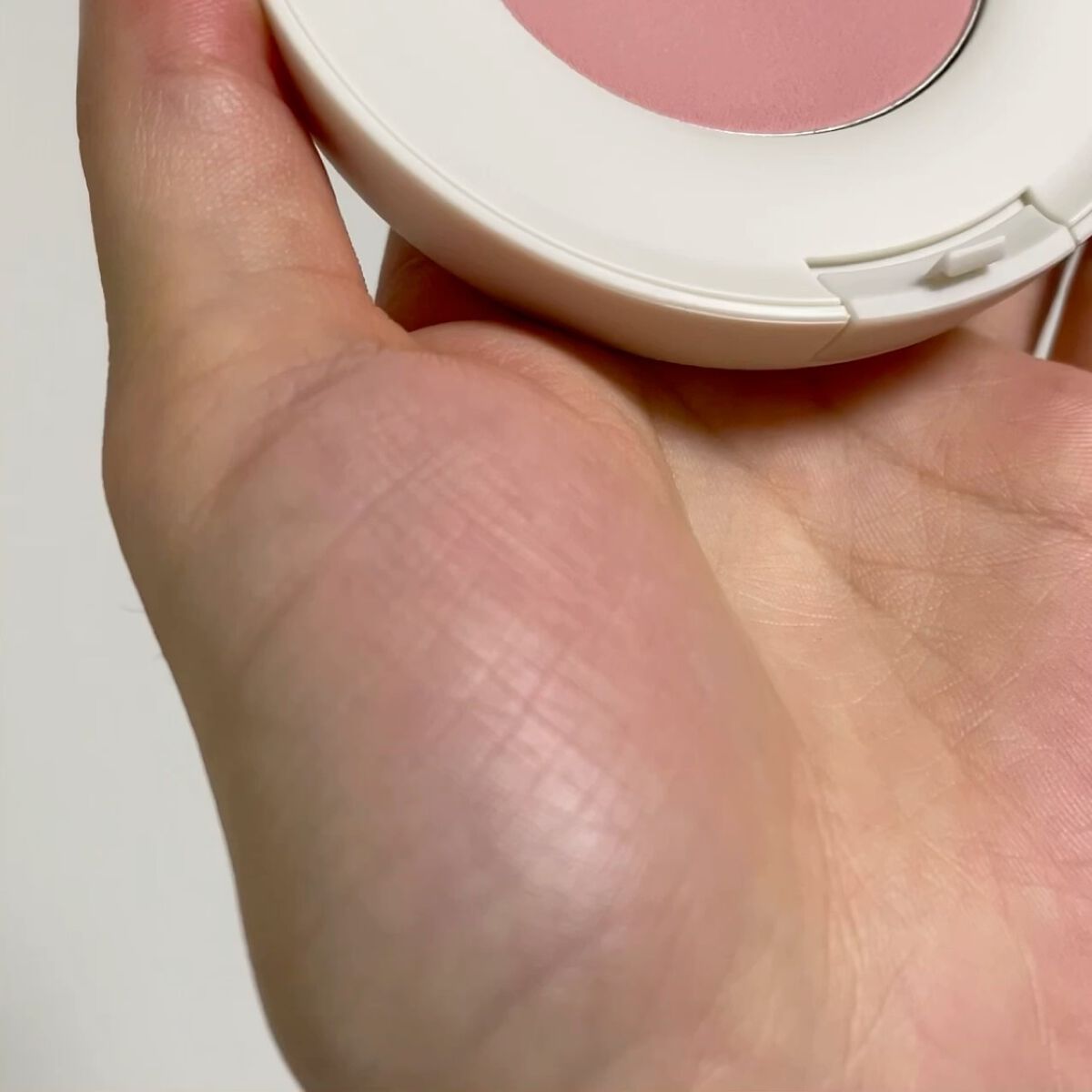 バイタルシアーブラッシャー/Laka/パウダーチークを使ったクチコミ（3枚目）