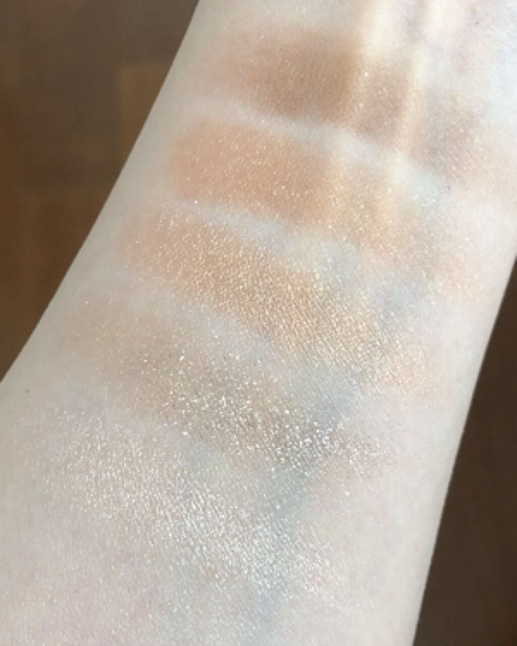 シャイニーアイパレットチャームブラウン/VAVI MELLO/アイシャドウパレットの動画クチコミ1つ目