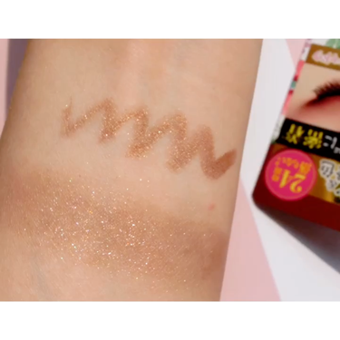 クレヨンアイシャドウ/マクレール/スティックアイシャドウの動画クチコミ1つ目