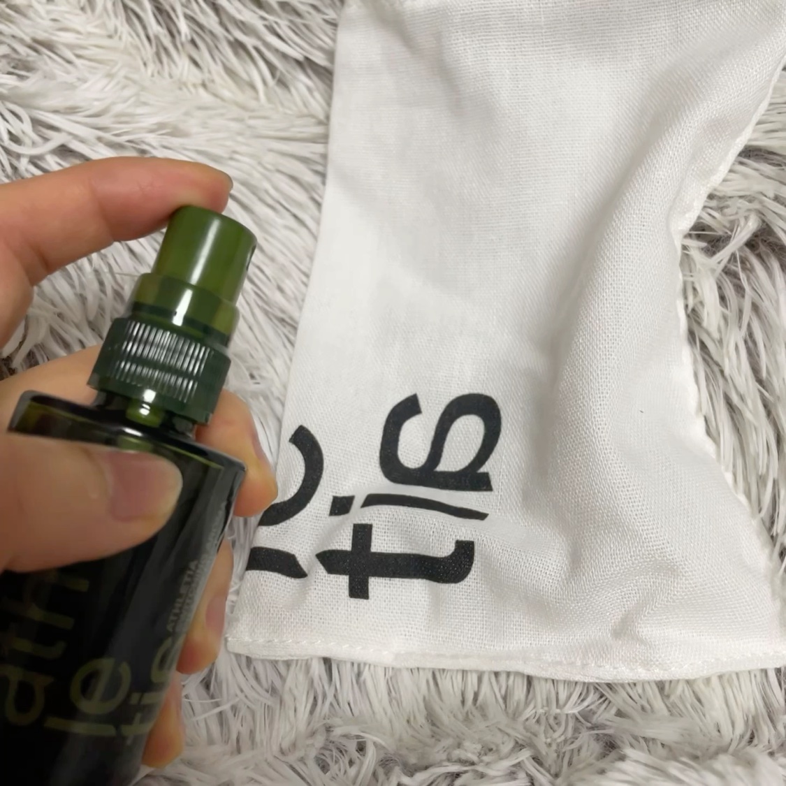 スイッチング アロマピローミスト SLEEP/athletia/ファブリックミストの動画クチコミ1つ目