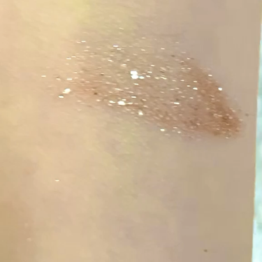 グリッター&グロウ リキッドアイシャドウ/stila/グリッターを使ったクチコミ（2枚目）