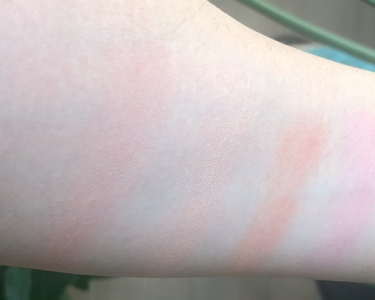 AMBIENT™ LIGHTING BLUSH QUAD - GHOST/HOURGLASS/パウダーチークの動画クチコミ1つ目