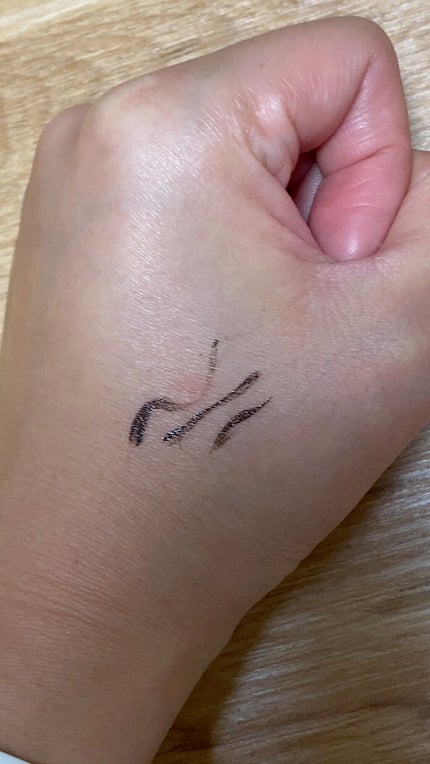 ニブ リクイドアイライナー BR1/ATSUSHI NAKASHIMA Cosme/リキッドアイライナーの人気ショート動画