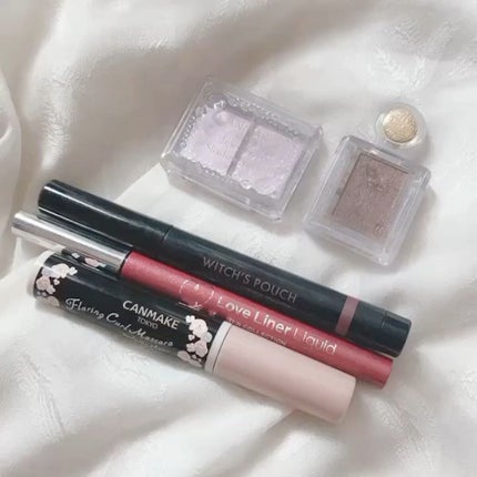 ウォータリースティックシャドウ/Witch's Pouch/スティックアイシャドウの人気ショート動画