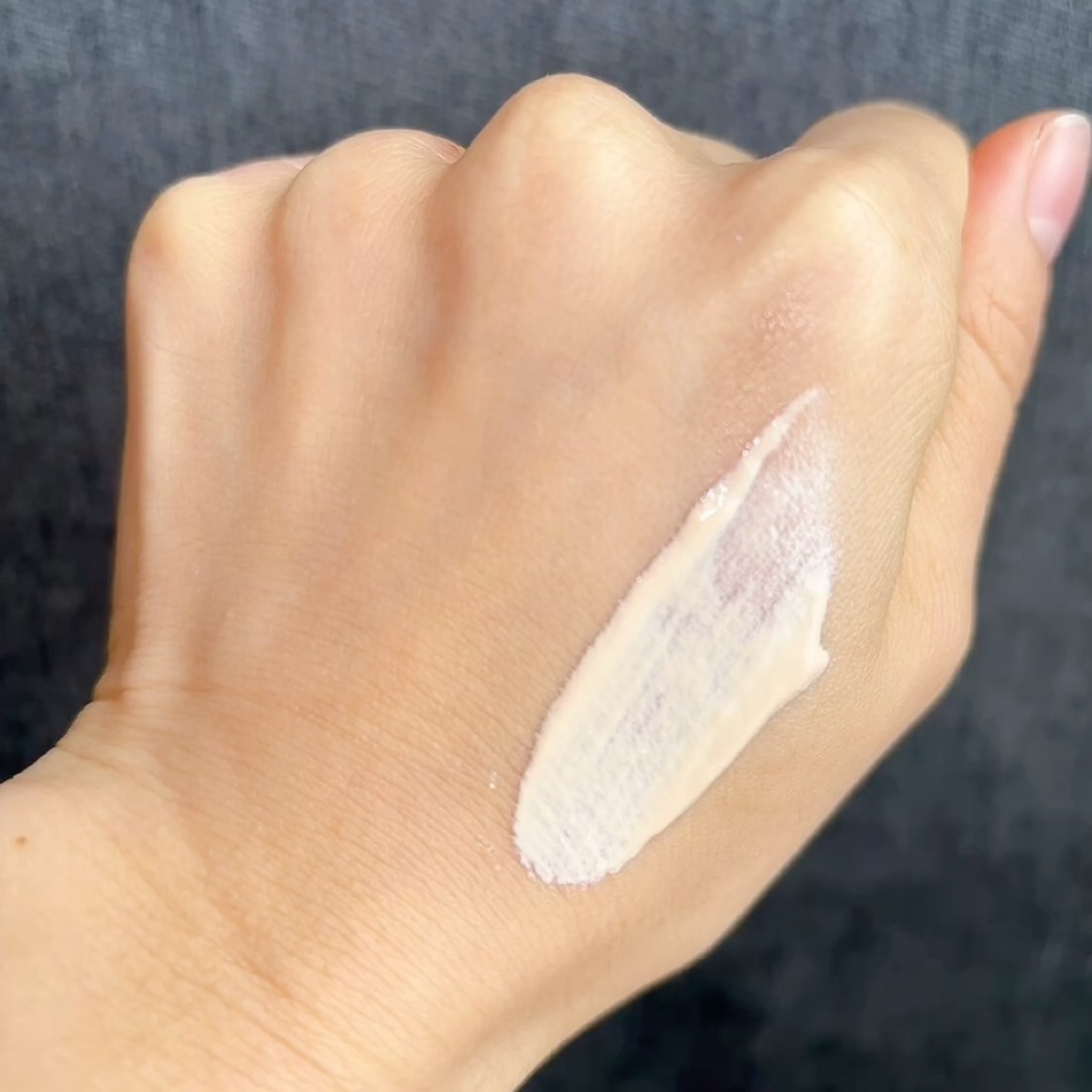 エテュセ トーンアップ UVプライマー/ettusais/化粧下地の動画クチコミ5つ目