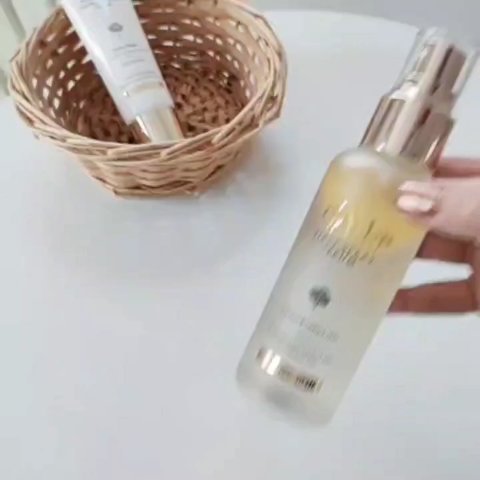 ダルバ ホワイトトリュフファーストスプレーセラム/ダルバ/ミスト状化粧水を使ったクチコミ（3枚目）