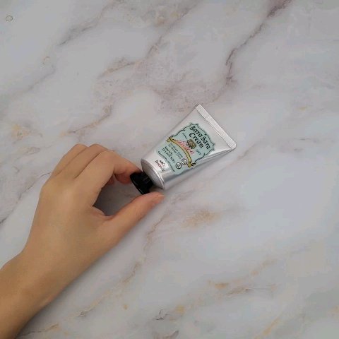 薬用足指さらさらクリーム/デオナチュレ/デオドラント・制汗剤を使ったクチコミ（3枚目）