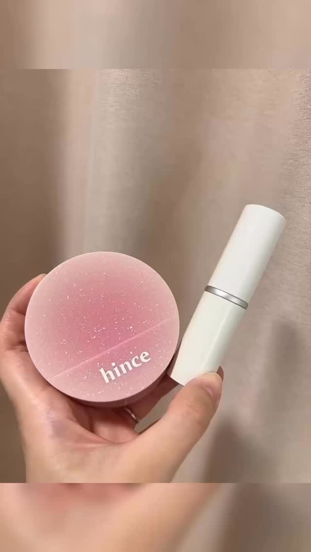 ＼ツヤメうるおいの最強コンビ／
⁡
美容の情報など発信中▶▶▶ @ebimoni
⁡
★━━━━━━━━━━━━━━━━━━★
⁡
VIVAWAVE.Co.，Ltd.様より
⁡
hince(ヒンス)
⁡
カバーマスターピンククッション
ラデ