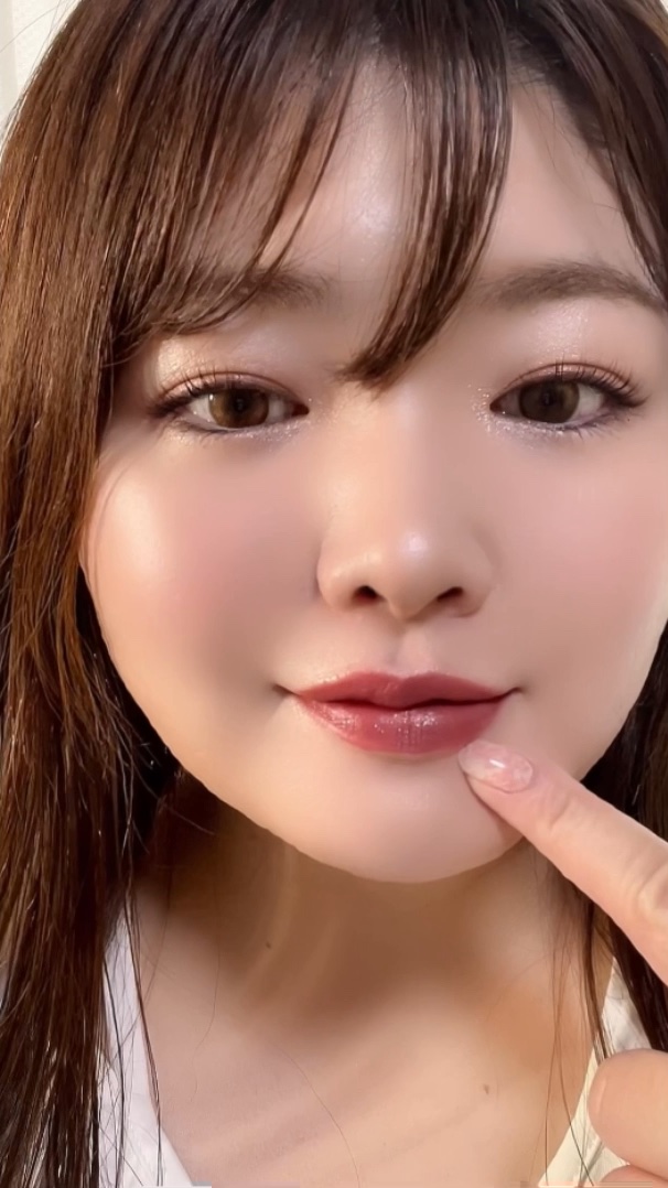 ルージュ ディオール フォーエヴァー リキッド シークイン（クリスマス コレクション 2024 限定品）/Dior/口紅・グロス・リップライナー・リップケアの人気ショート動画