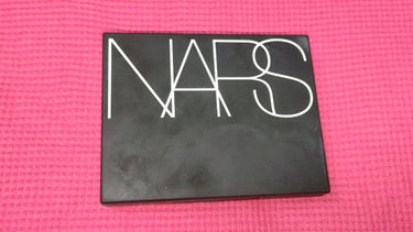 ライトリフレクティング プリズマティックパウダー/NARS/プレストパウダーの人気ショート動画