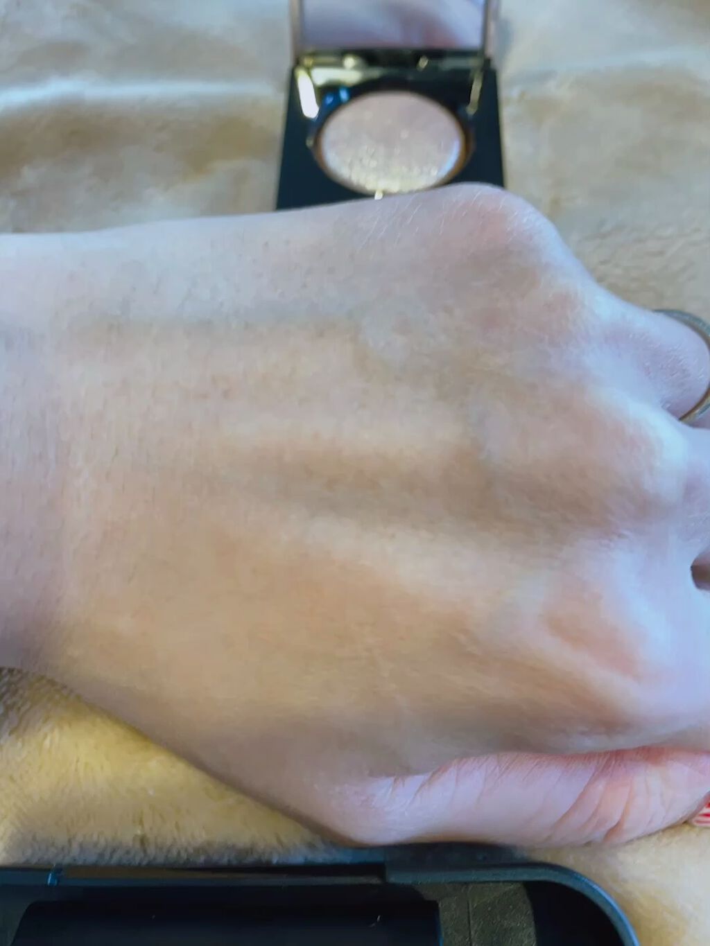 リュクスアイシャドウ/BOBBI BROWN/単色アイシャドウの人気ショート動画