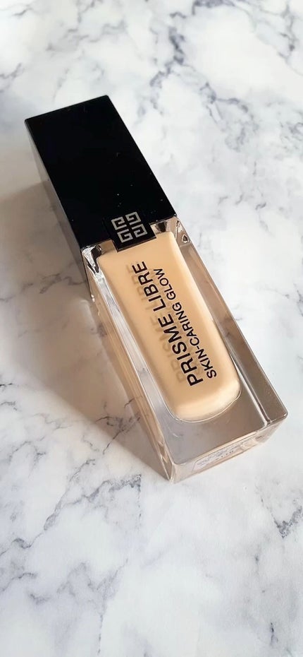 プリズム・リーブル・スキンケアリング・グロウ/GIVENCHY/リキッドファンデーションの人気ショート動画