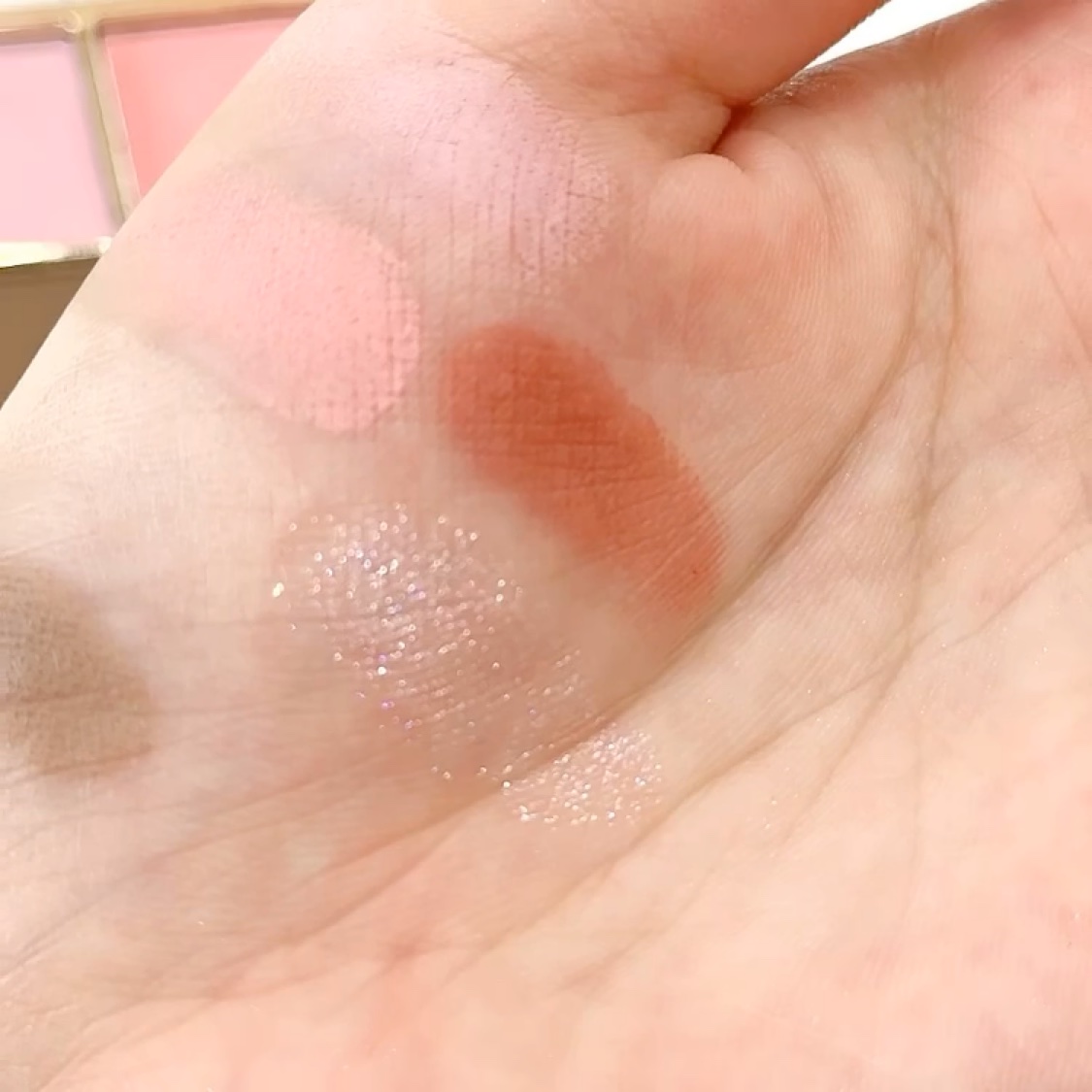 アミュレットカラーアイズ/rainymell/アイシャドウパレットを使ったクチコミ（2枚目）