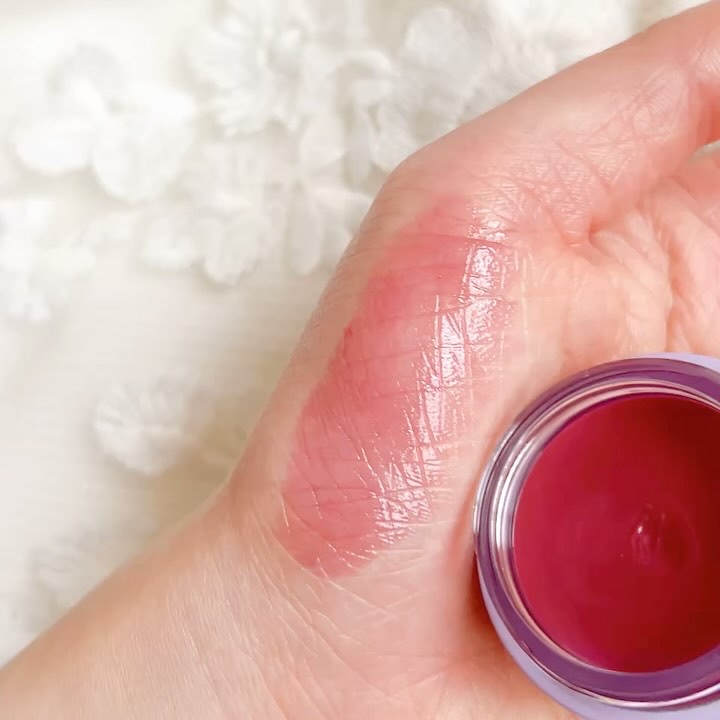 GLOWY TINT BALM/AOU/リップグロスの動画クチコミ4つ目