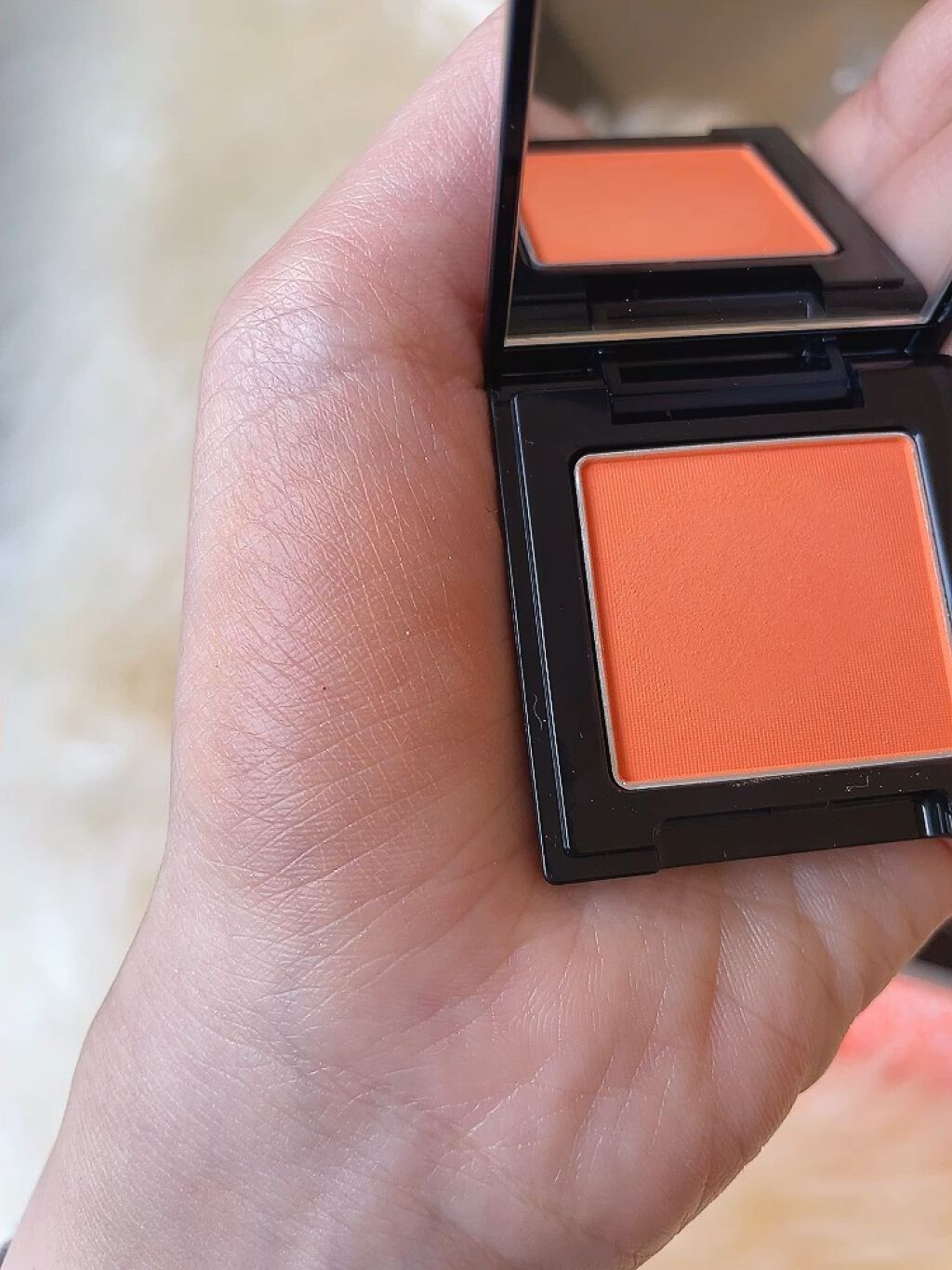 ラズル アイカラー/エレガンス ラズル /単色アイシャドウの人気ショート動画