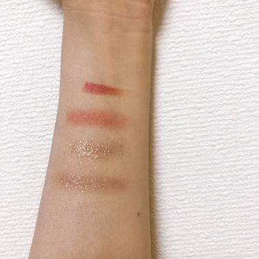 16CANDY ROCK PEAEL POWDER/16BRAND/単色アイシャドウの動画クチコミ4つ目