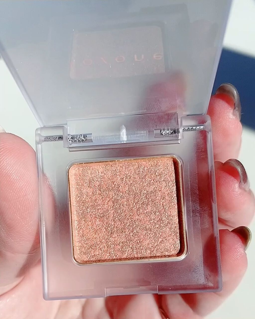 トーン ペタル アイシャドウ/to/one/アイシャドウパレットの動画クチコミ2つ目