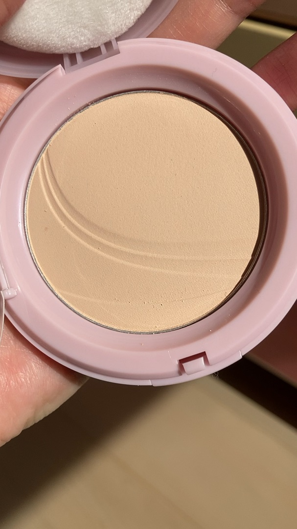 セカンドスキンエアリーパウダー/hince/プレストパウダーの動画クチコミ3つ目