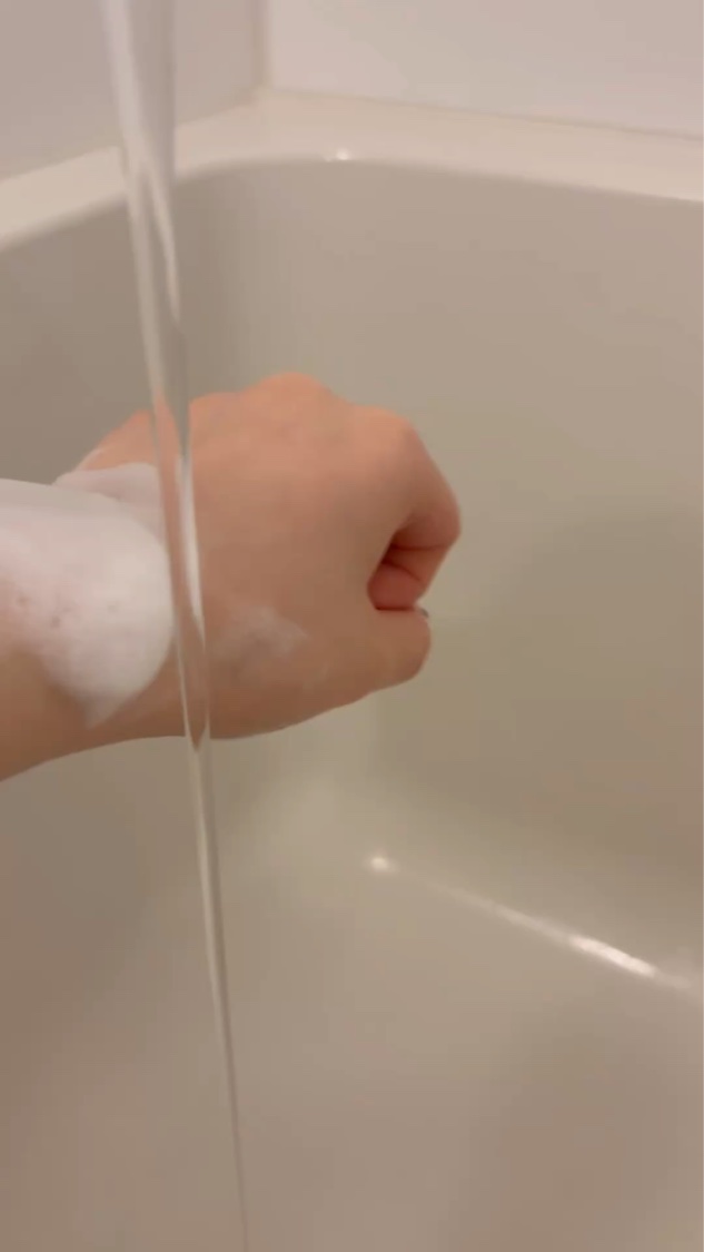 パフューム ボディウォッシュ ホワイトムスク&amp;アンバー/LAVOIR/ボディソープを使ったクチコミ（3枚目）