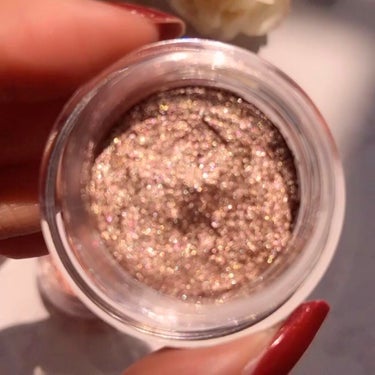 HOURGLASS  Scattered Light Glitter Eyeshadow/HOURGLASS/ジェル・クリームアイシャドウを使ったクチコミ（2枚目）