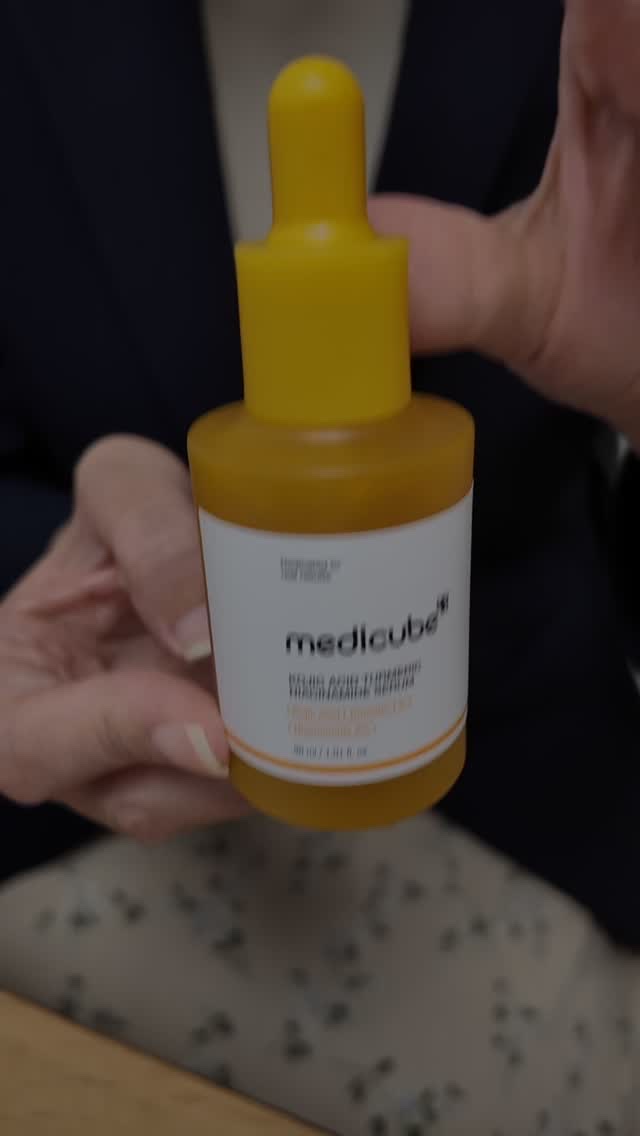 コウジ酸の美容液がお得すぎる
この動画を撮った時は2回目でしたが、すでに3個目です…

#美容液　#コウジ酸 
#美白ケア　#保湿ケア  #メラニン抑制 
#メガ割  #medicube