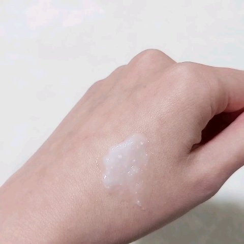 アクアバリアセラミドカプセルクリーム/Genabelle/フェイスクリームを使ったクチコミ（3枚目）