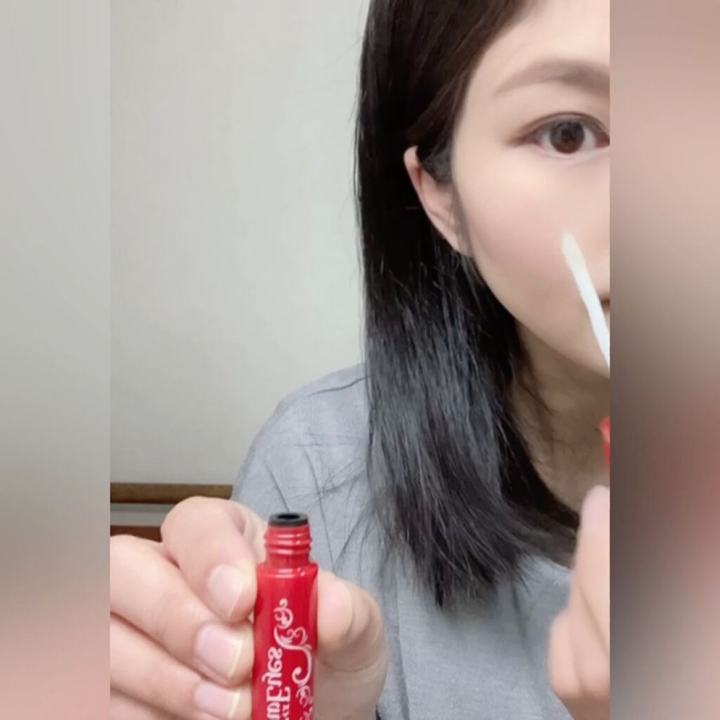 アグロウアイズ/menina joue（メニーナ ジュー）/美容液の動画クチコミ1つ目