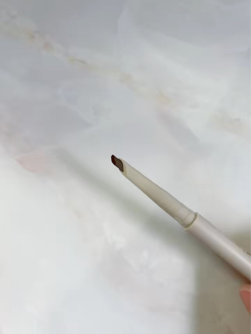 ドット オン ムードエッジ アンド フラットアイブロウ/Heart Percent/アイブロウペンシルの動画クチコミ3つ目