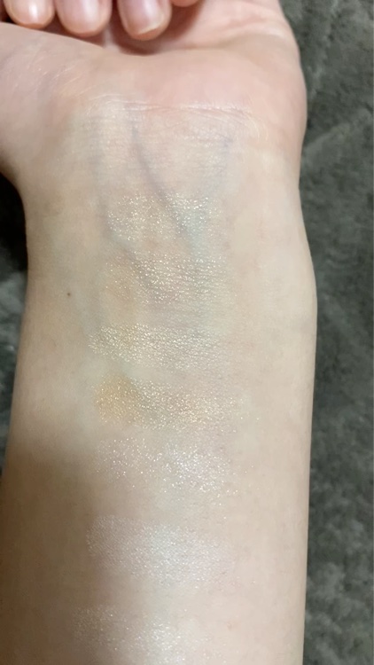 クリーム カラー ベース/M・A・C/ジェル・クリームアイシャドウの動画クチコミ1つ目