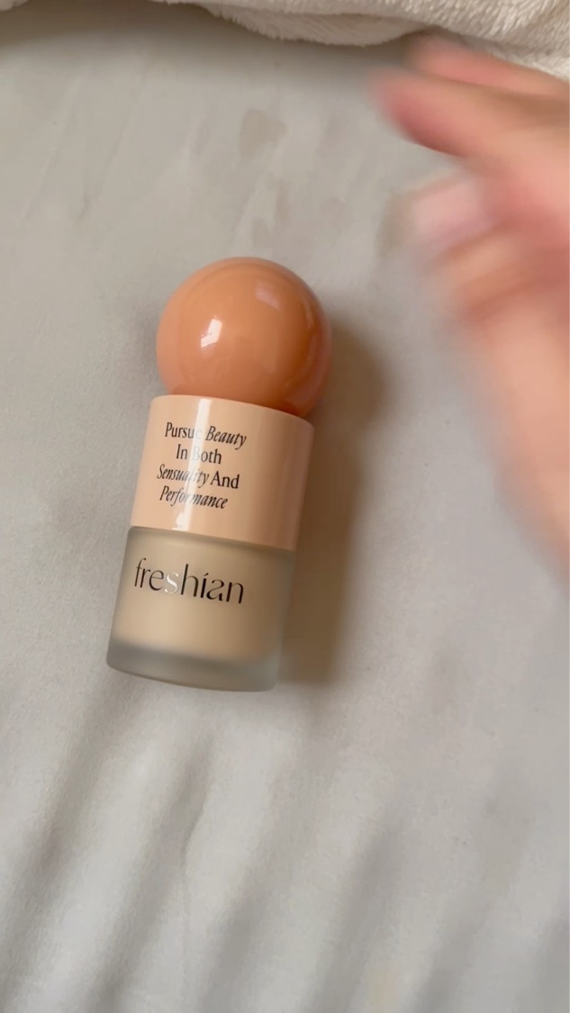 freshian エッグライクファンデーションのクチコミ「ファンデしっかり塗るの嫌な日におすすめ👌🏽


#むきたまごファンデーション
#ゆでたまごファ.....」（1枚目）