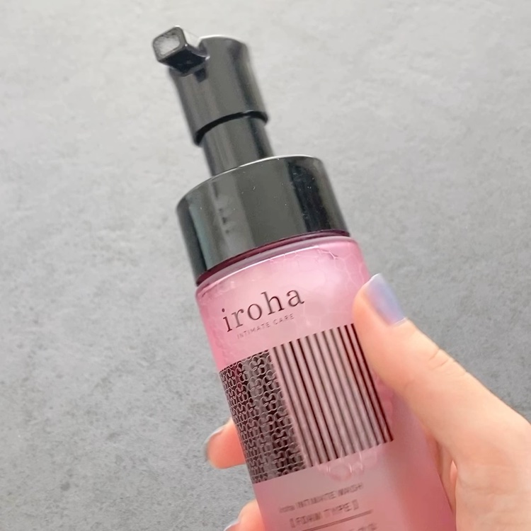 イロハ インティメートウォッシュ フォームタイプ ダマスクローズとゼラニウムの香り/iroha INTIMATE CARE/デリケートゾーンケアの動画クチコミ1つ目