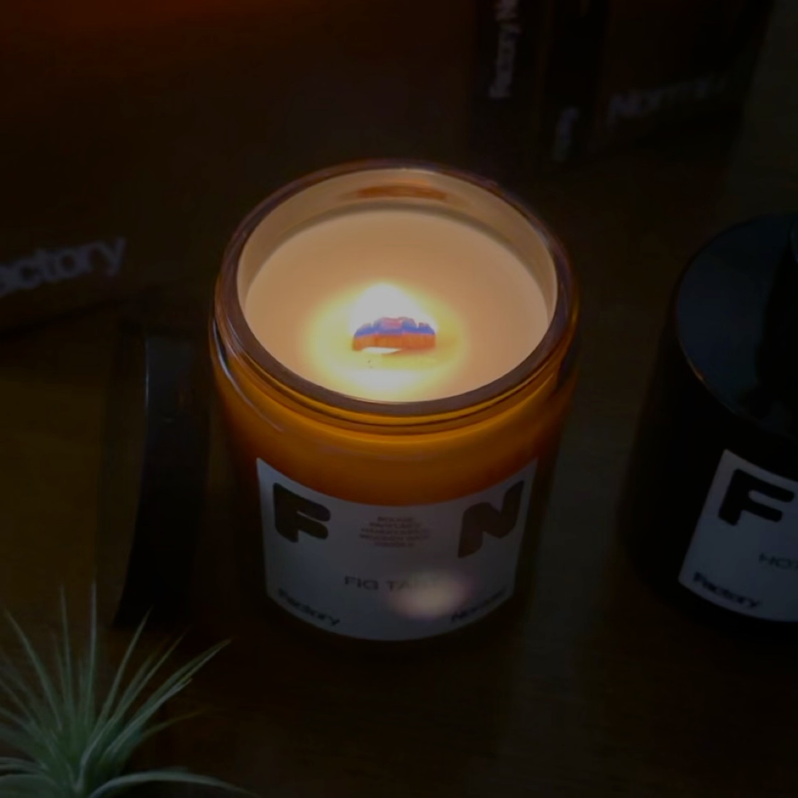 Factory Normal 茶色い瓶 ウッド芯 キャンドル - Fig Tartのクチコミ「Factory Normal様よりいただきました

#PR 

🕯️ウッドキャンドル
Fig .....」（3枚目）