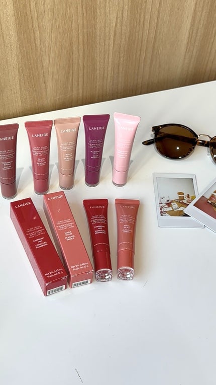 【公式】LANEIGE(ラネージュ) on LIPS 「#ドーナツリップが7色展開に💄新たにメープルグレイズとラズベリ..」(1枚目)