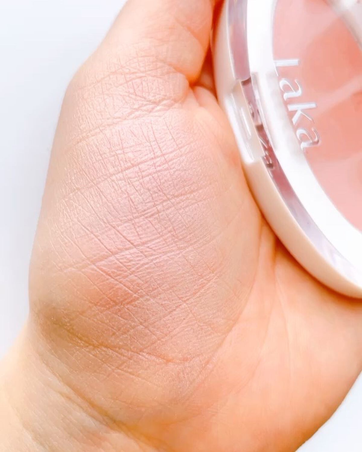 ラブシルクブラッシュ 705 エンジェル/Laka/パウダーチークを使ったクチコミ（3枚目）