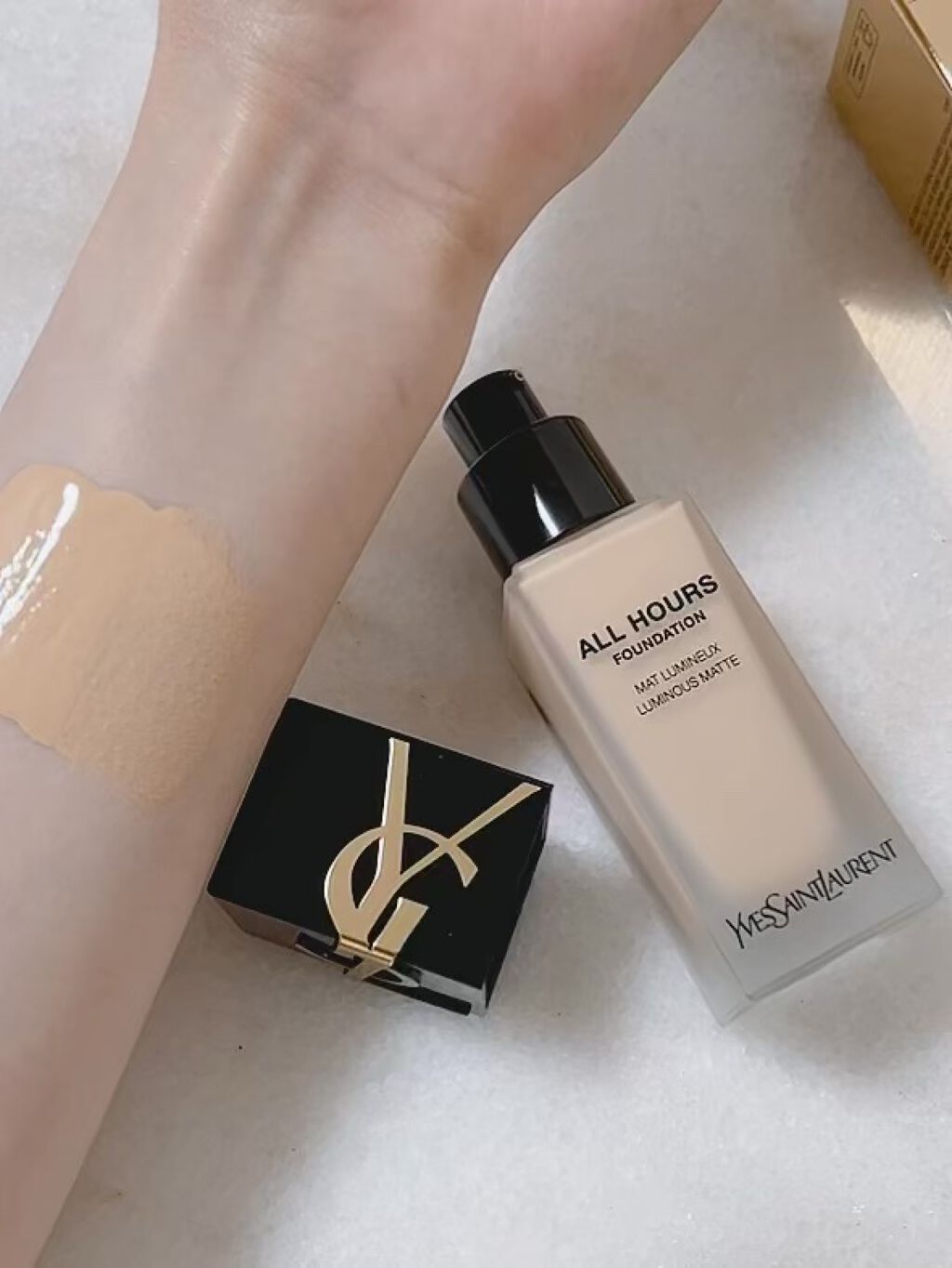 オールアワーズ リキッド/YVES SAINT LAURENT BEAUTE/リキッドファンデーションの人気ショート動画