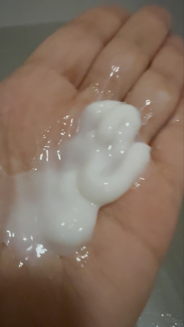 AQ リプレニッシュ ヘアエッセンス/DECORTÉ/ヘアオイルの動画クチコミ2つ目