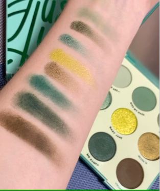 ジャスト マイ ラック グリーン アイシャドウ パレット/ColourPop/アイシャドウパレットの動画クチコミ1つ目