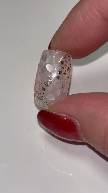 グリッター6個セット/DAISO/ネイルチップ・パーツの人気ショート動画