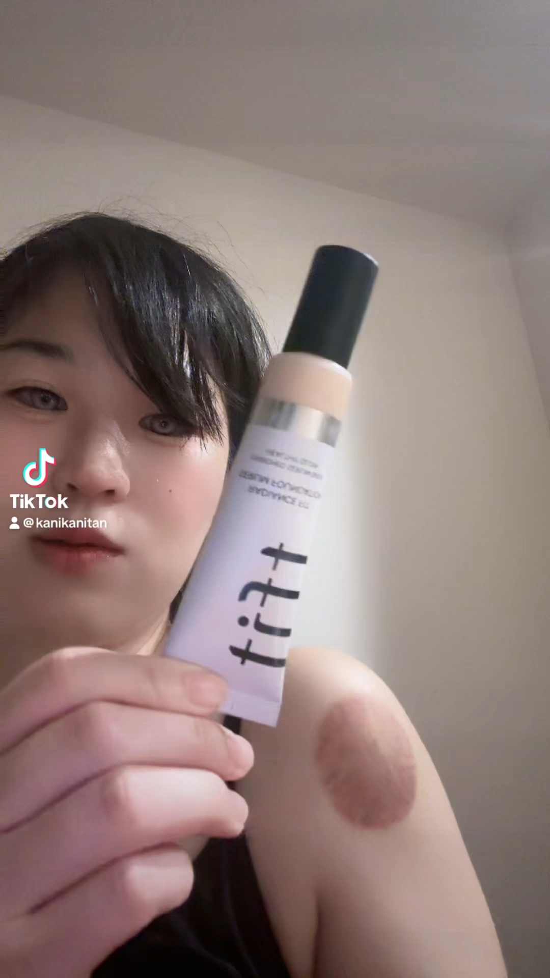 ラディアンスフィットセラムファンデーション W01 VANILLA/TFIT/リキッドファンデーションを使ったクチコミ（1枚目）