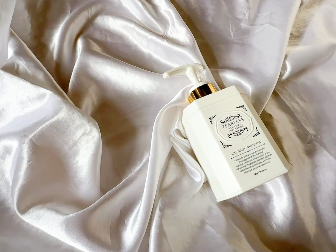 パフュームボディローション リリィムスクホワイトティー/TEABLESS/ボディローションを使ったクチコミ（3枚目）