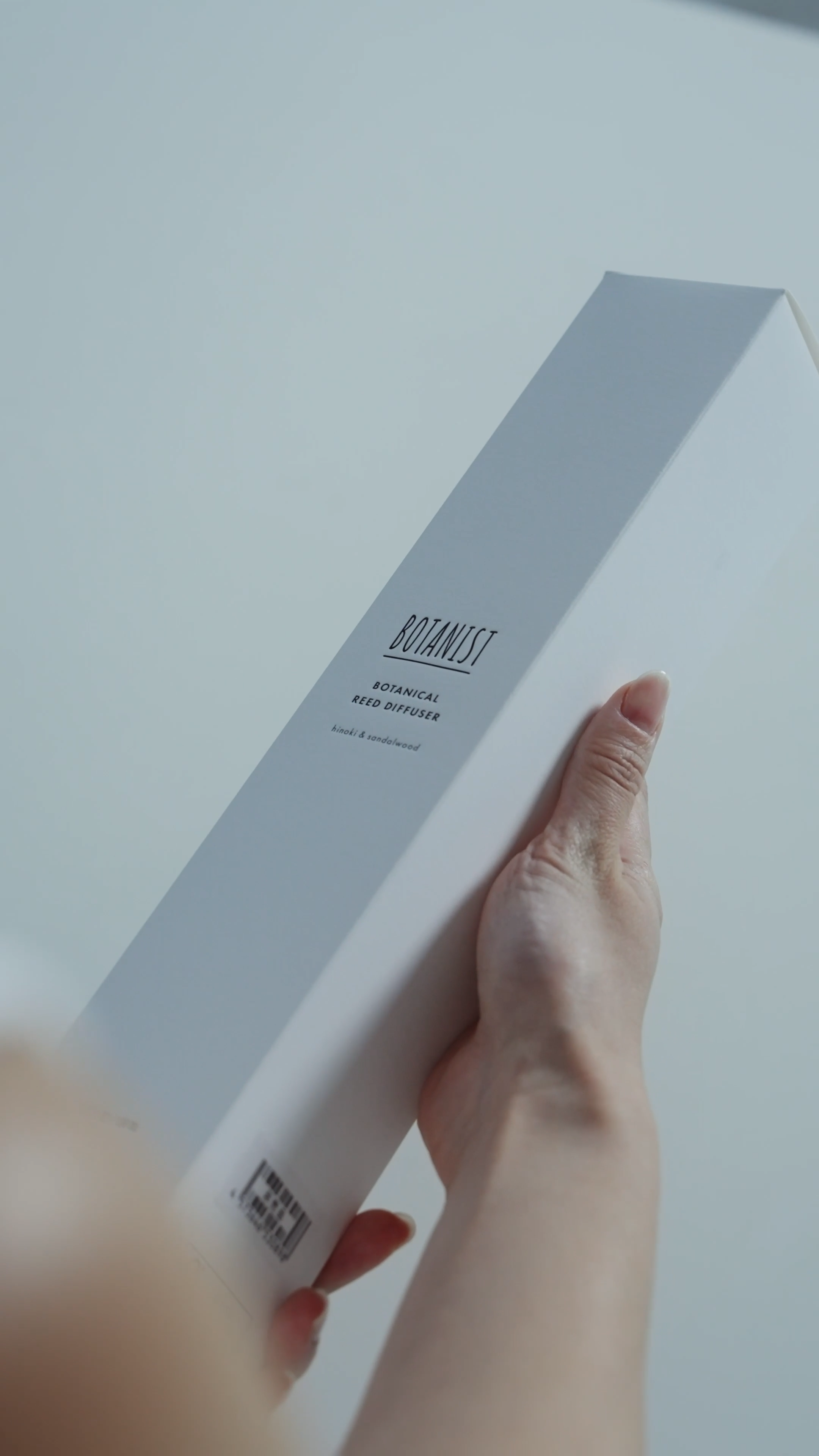 毎日を彩る心地よい香り🌱

森林浴のような清々しい「ヒノキとサンダルウッドの香り」のルームフレグランス。

空間に深い安らぎとリフレッシュ効果をもたらすウッディノートで調香されています。

2026年オンライン限定
BOTANIST福袋1