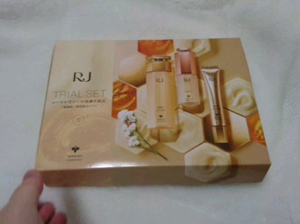 RJ トライアルセット/アピセラピーコスメティクス/スキンケアキットを使ったクチコミ(3枚目)