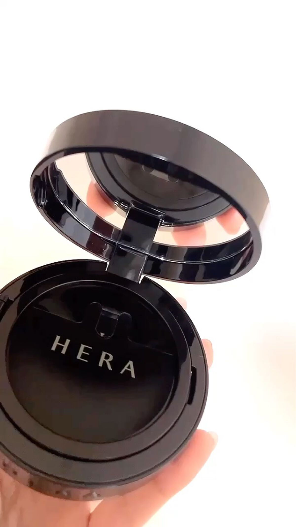 ブラック クッション/HERA/クッションファンデーションを使ったクチコミ（2枚目）