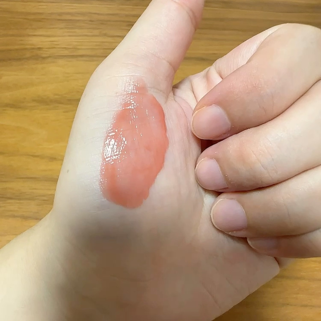 カラーセラム/FEEV/リキッドチークの動画クチコミ1つ目