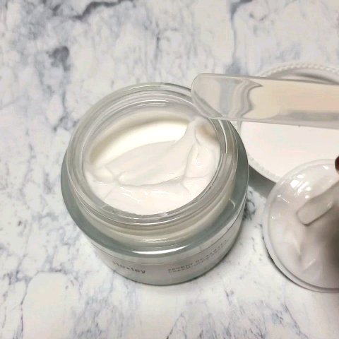 クリーム；グロウアウェイクニング/Huxley/フェイスクリームの動画クチコミ4つ目