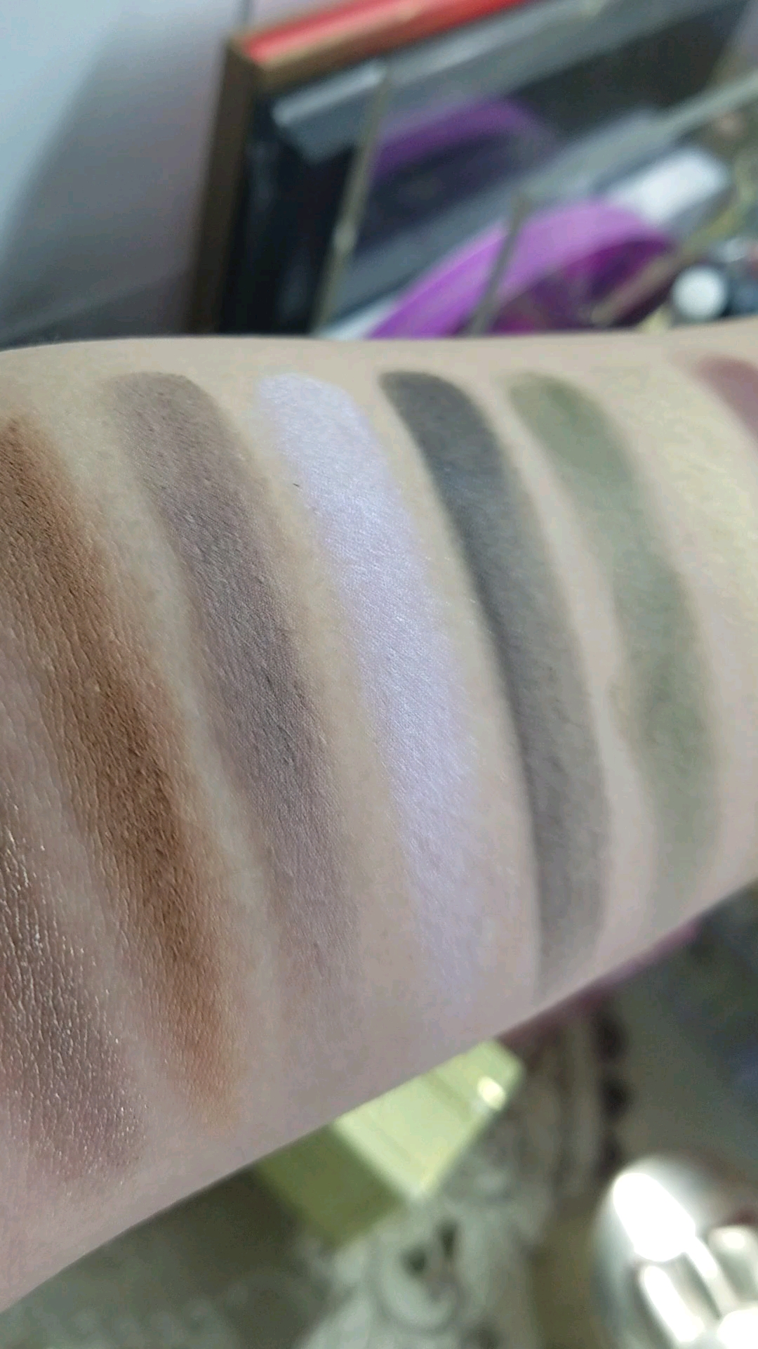 ROYAL AFFAIR  20カラー/bh cosmetics/アイシャドウパレットを使ったクチコミ（3枚目）