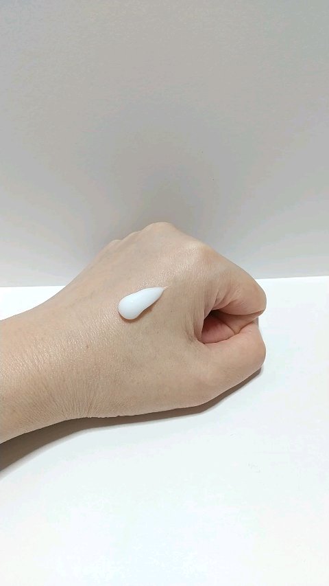 アキュリアルナインコントロールエックスクリーム/ACWELL/フェイスクリームを使ったクチコミ（3枚目）