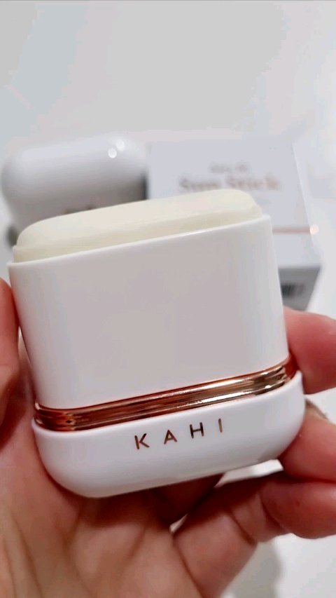 エアリーフィットサンスティック/KAHI/日焼け止めスティックを使ったクチコミ（3枚目）